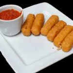 Mozzarella Sticks w/sauce